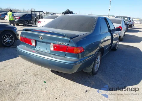 2000 Toyota Camry Le z USA, uszkodzony, nr VIN JT2BG22K1Y0501546